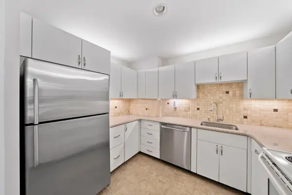100 Parks St #27, Duxbury, MA 02332