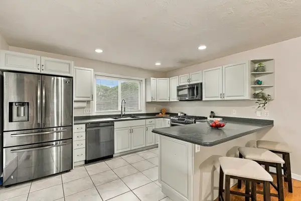 139 Captain Eames Cir #139, Ashland, MA 01721