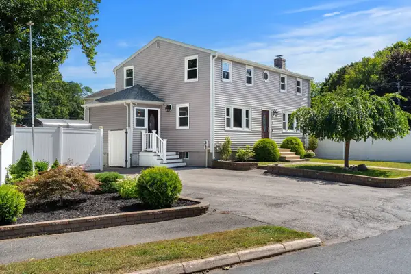 2 Ash St, Amesbury, MA 01913