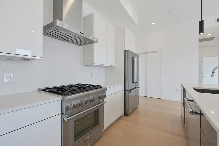 20 W 5th St #5D, Boston, MA 02127 - #3