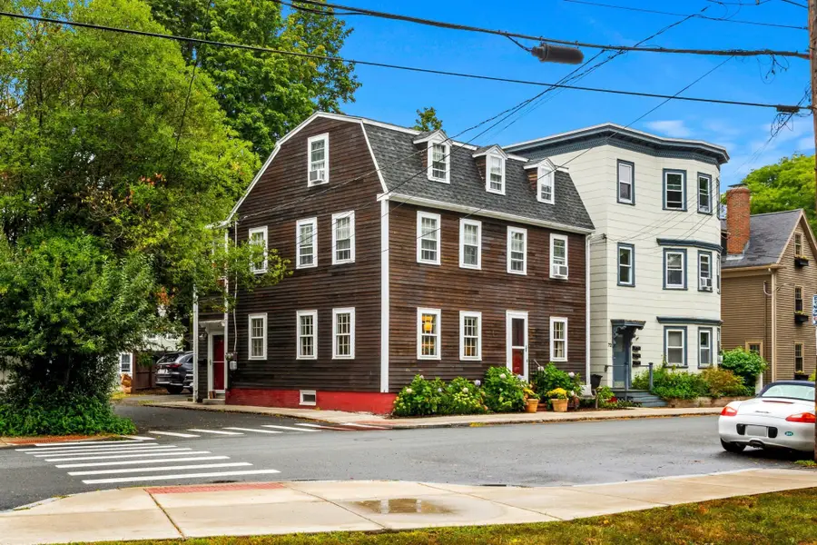 74 Derby St #1, Salem, MA 01970 - #2