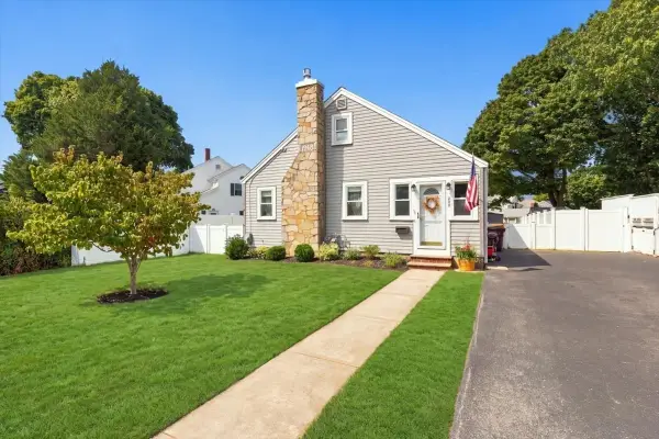 200 Roosevelt Road, Weymouth, MA 02188