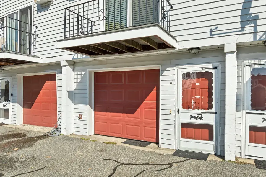 1261 Pawtucket Blvd #6, Lowell, MA 01854 - #3