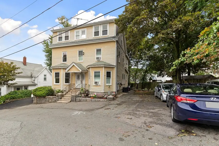 9 Knowlton Sq, Gloucester, MA 01930 - #2