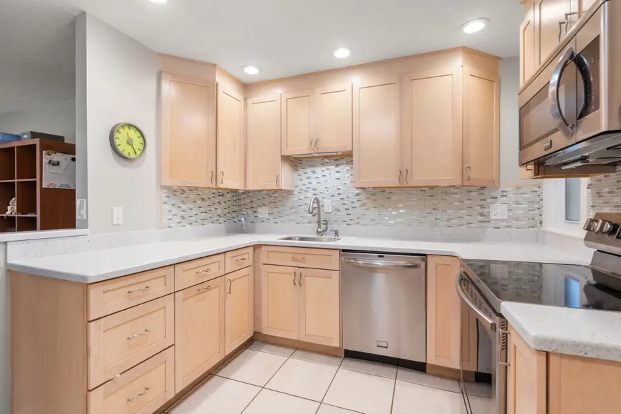 54 Horseshoe Dr #54, Chicopee, MA 01022 - #2