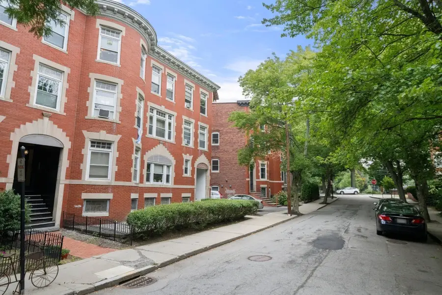 3 Strathmore Rd, Brookline, MA 02445 - #3