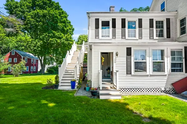 376 Main St #4, Amesbury, MA 01913