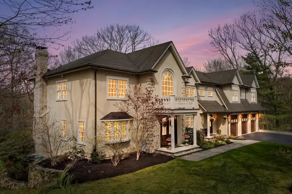 38 Wilsondale St, Dover, MA 02030
