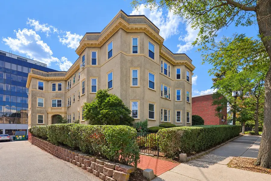 22 Centre St #2, Cambridge, MA 02139 - #2