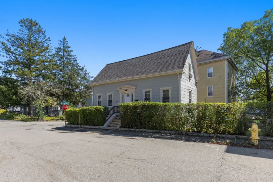 19 Sadler Street, Gloucester, MA 01930 - #3