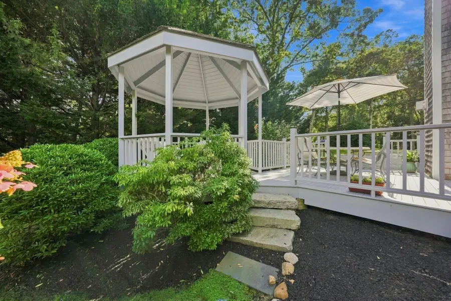 125 Mayflower Ln, Tisbury, MA 02568 - #3