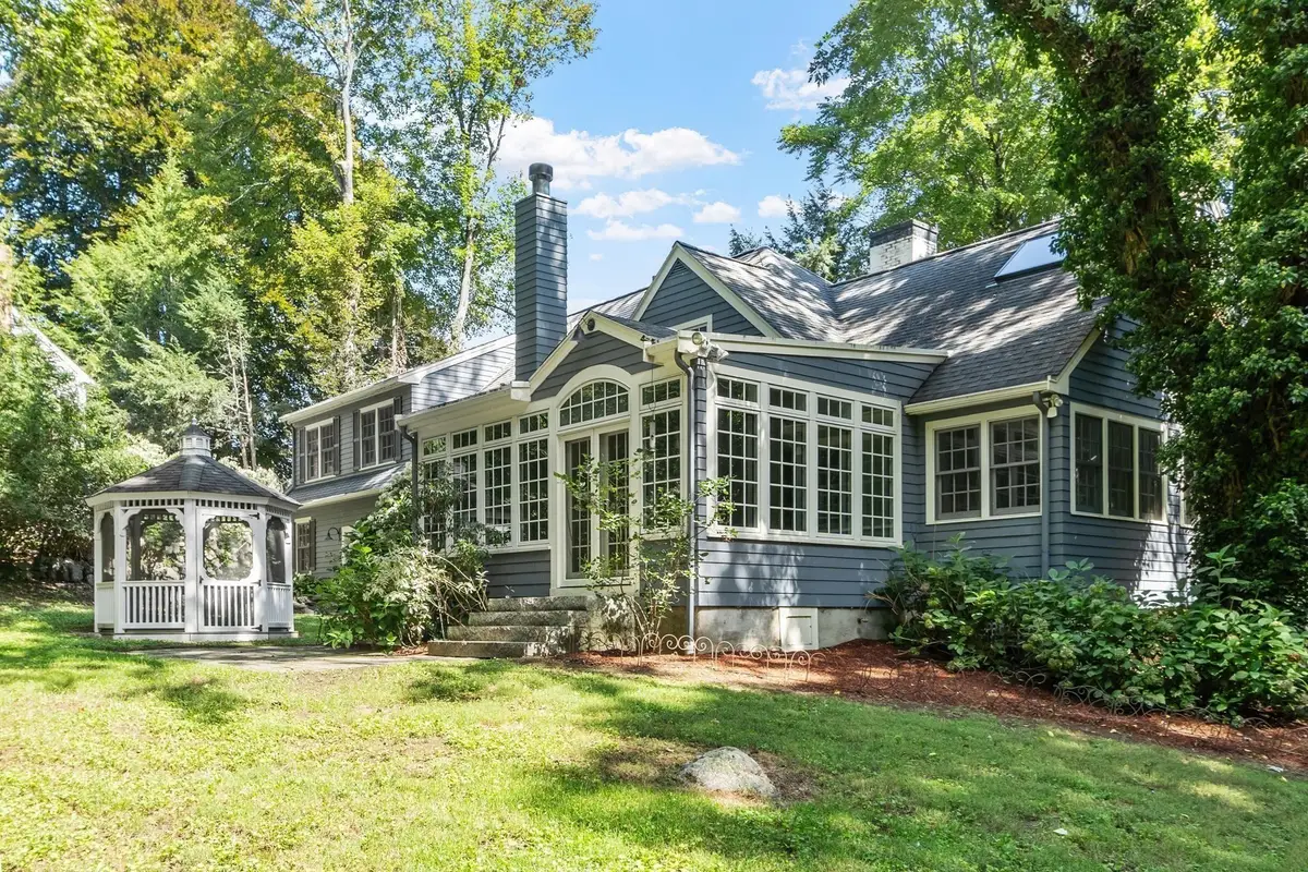 5 Tavern Ln, Lexington, MA 02421 - #1