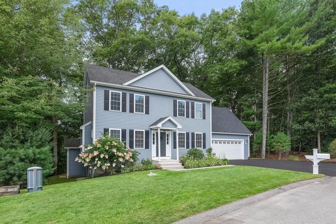 17 Clover Ct., Cumberland, RI 02864 - #1