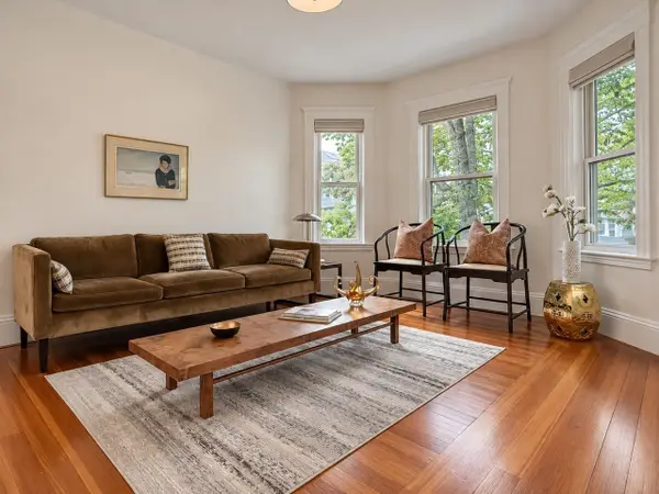30-32 Granville Rd #2, Cambridge, MA 02138
