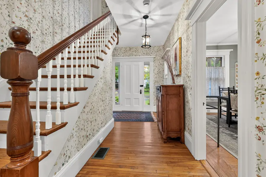 35 Forest Street, Wellesley, MA 02481 - #3
