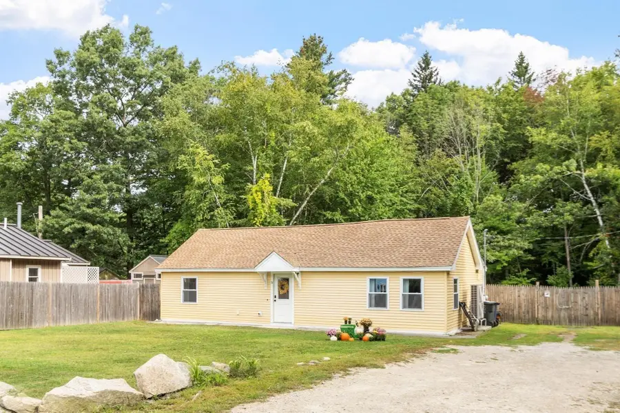 51 Richardson Avenue, Dracut, MA 01826 - #3