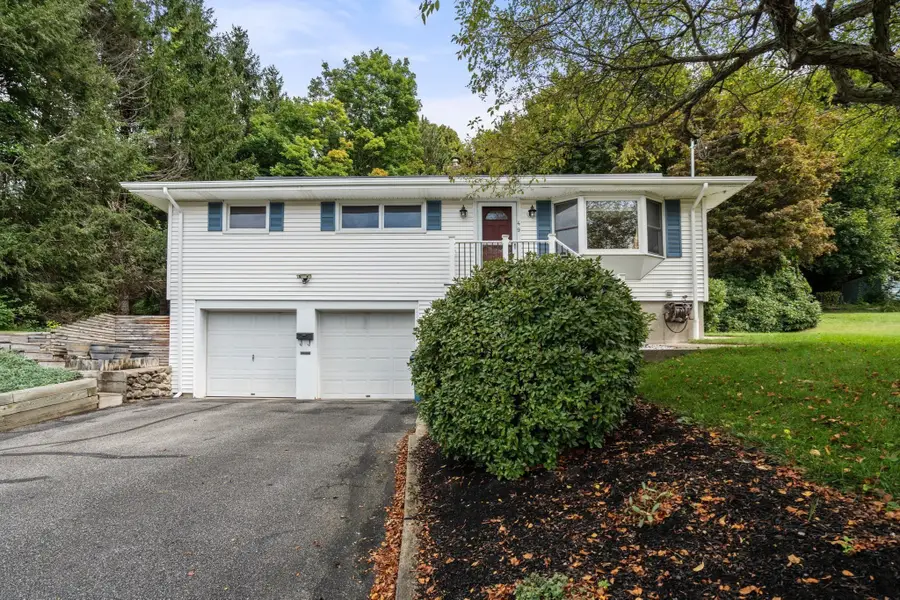 49 Elmwood St, Auburn, MA 01501 - #2