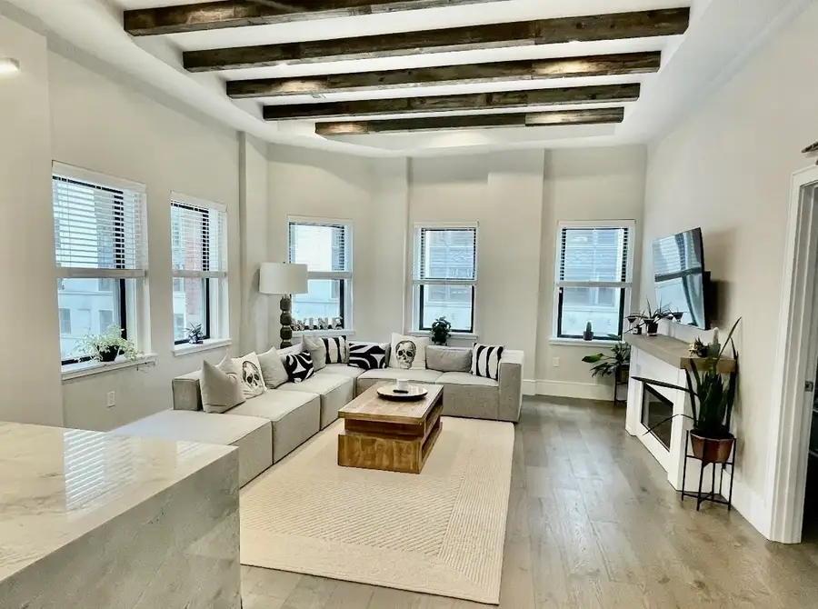 45 Broad St, Boston, MA 02109 - #3