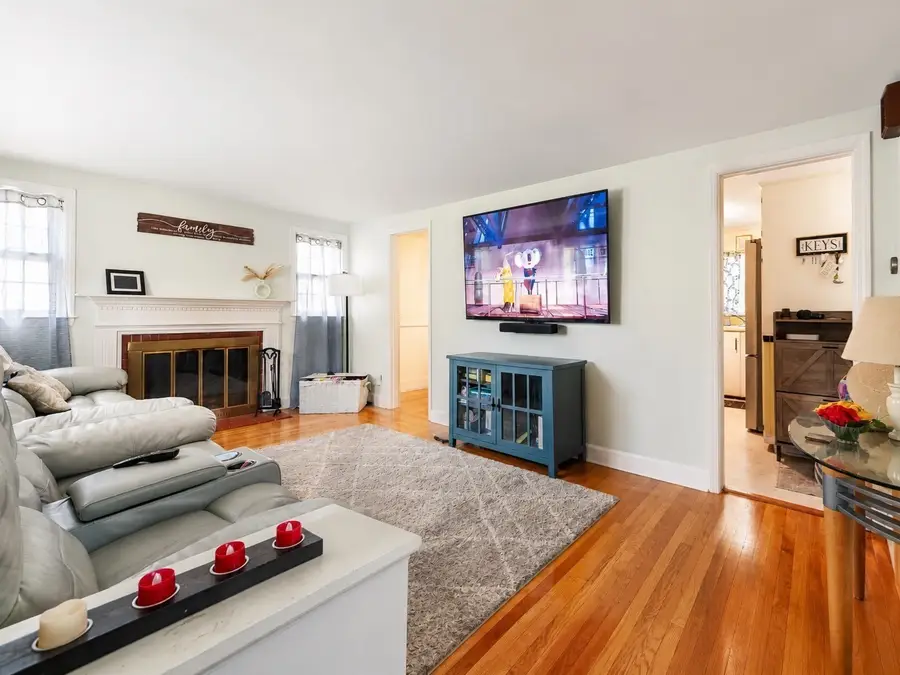83 Harman Avenue, Seekonk, MA 02771 - #3