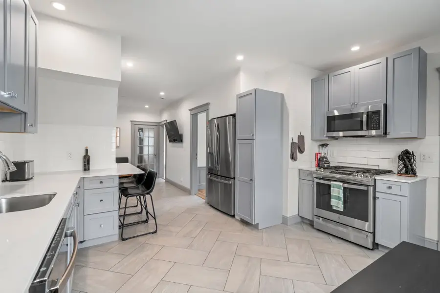588 Gallivan Blvd, Boston, MA 02124 - #2