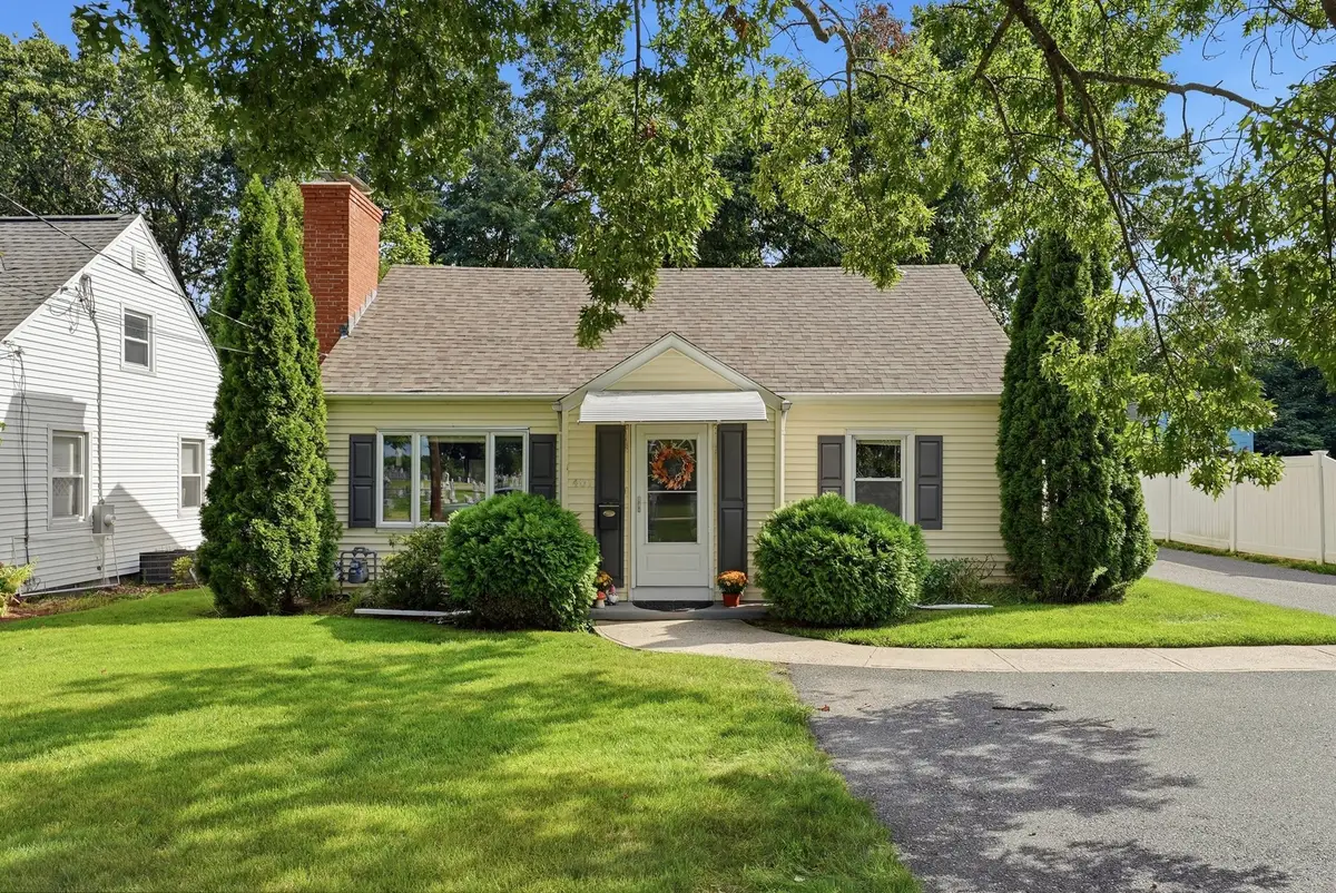 401 Kings Hwy, West Springfield, MA 01089 - #1