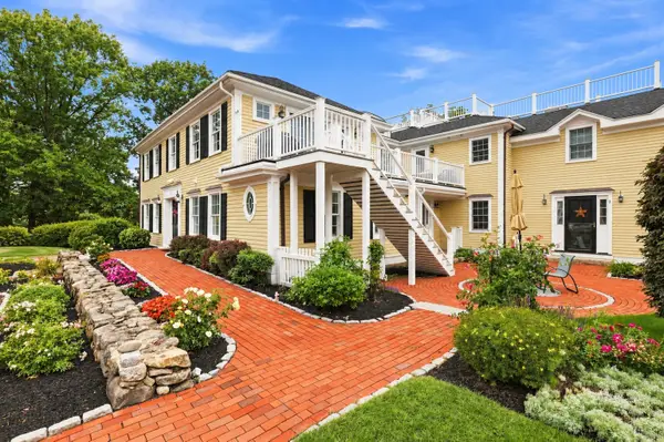174 Lowell St #3, Andover, MA 01810