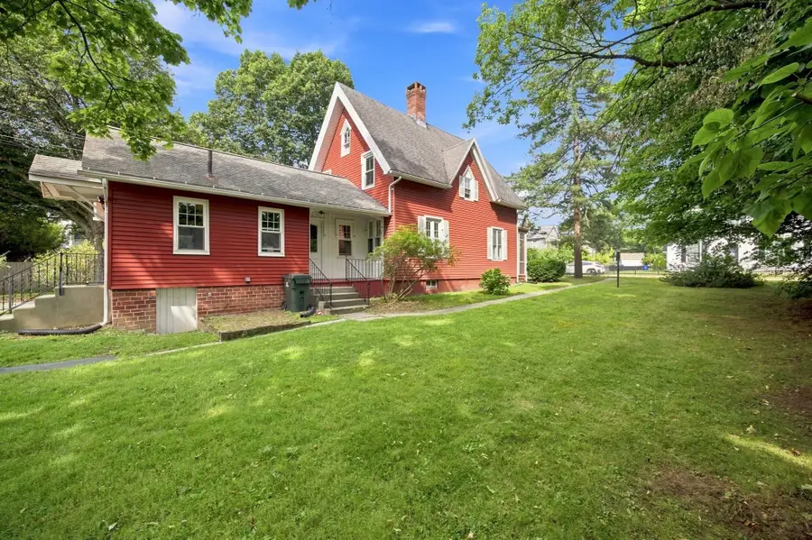 46 Finn St, Northampton, MA 01060 - #3