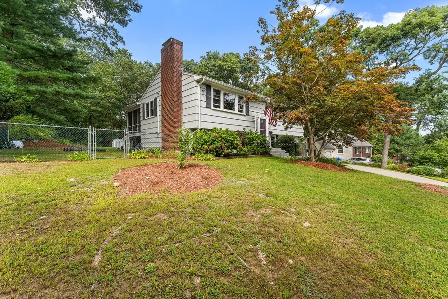 35 Donna Rd, Holliston, MA 01746 - #2