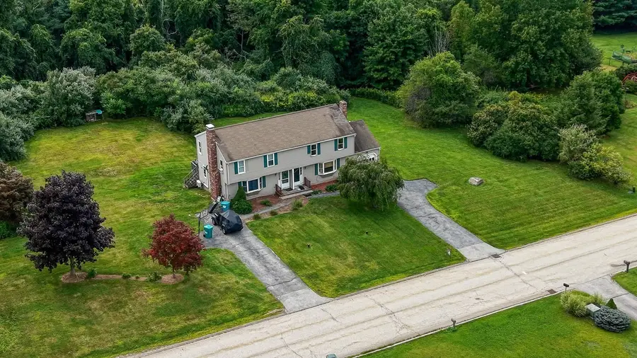 4 Henry Marsh Rd #B, Oxford, MA 01540 - #3