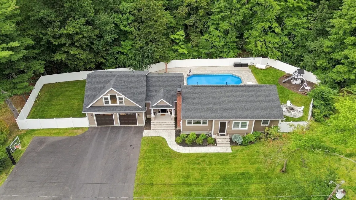 55 Lucerne Dr, Andover, MA 01810 - #1