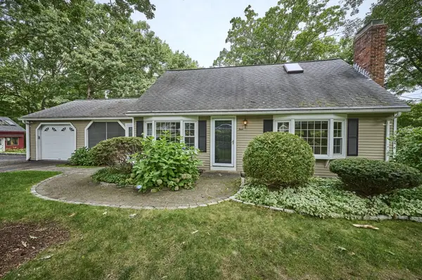4 Hyder St, Westborough, MA 01581