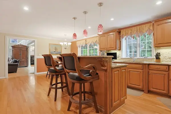 66 Farrington Ln, Marlborough, MA 01752