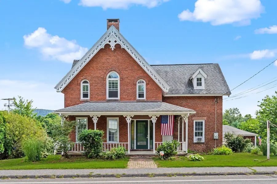 238 Park St, Easthampton, MA 01027 - #3