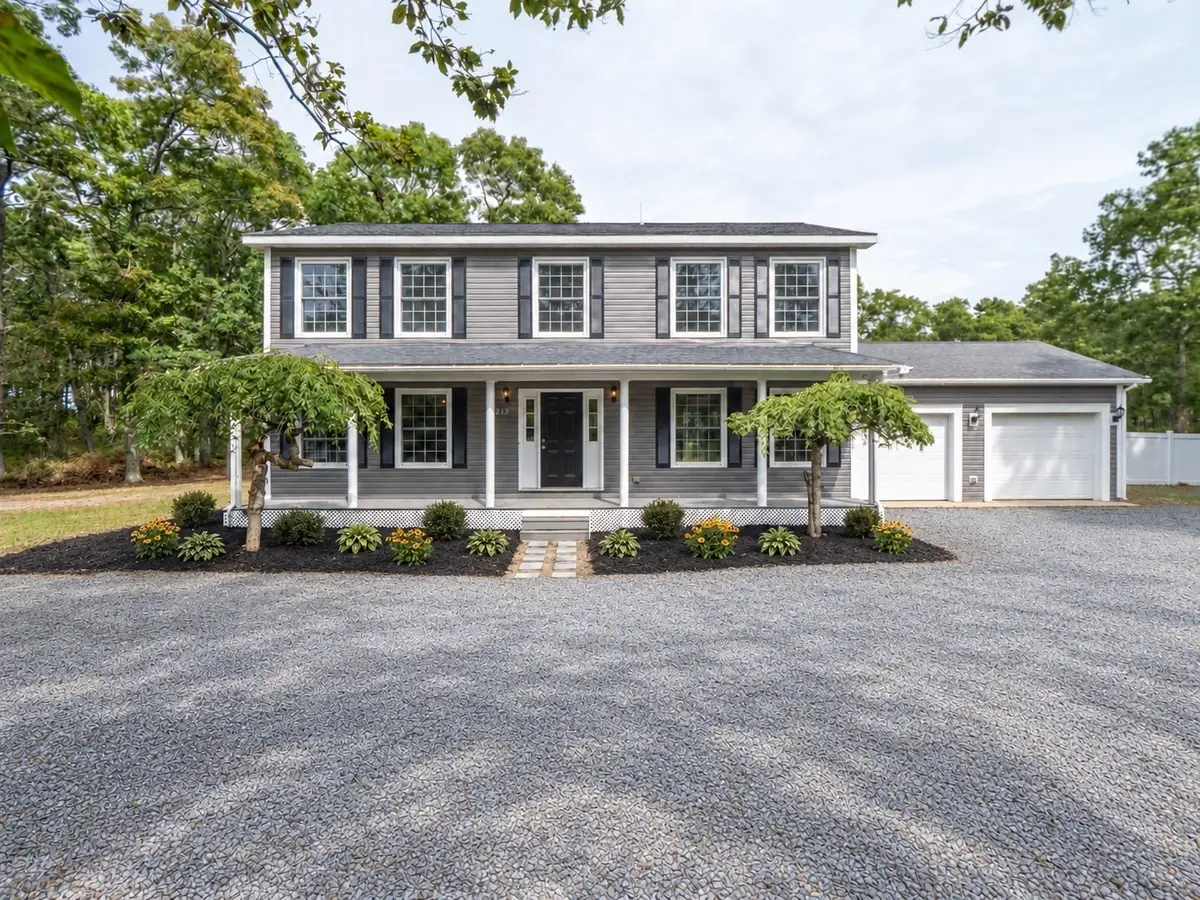 215 Ashumet Rd, Mashpee, MA 02649 - #1