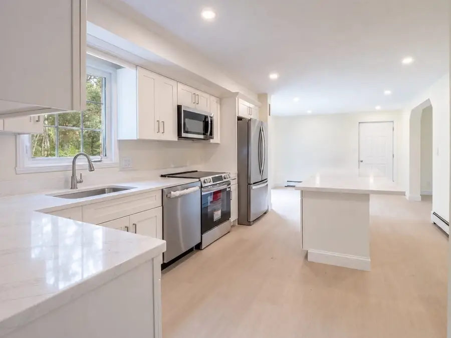 215 Ashumet Rd, Mashpee, MA 02649 - #2