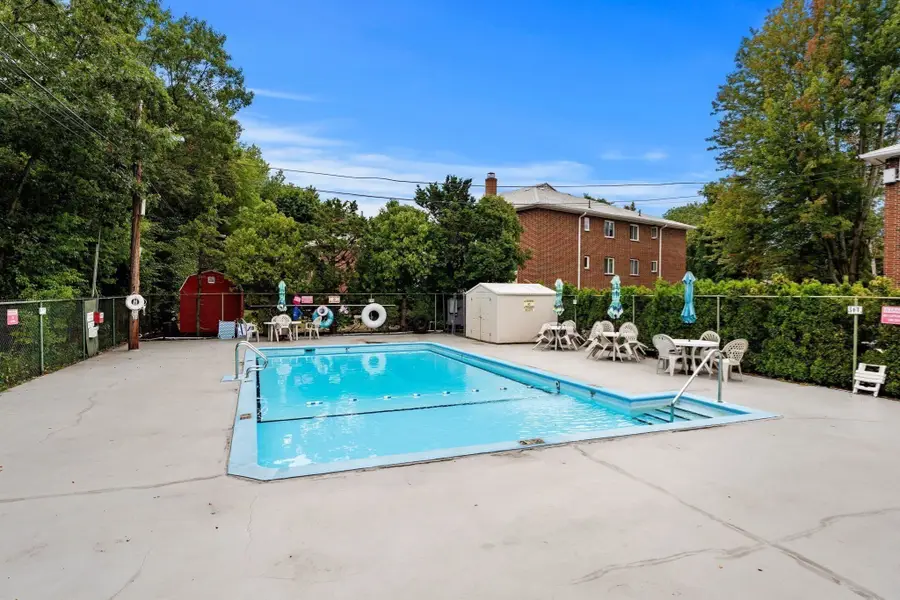 3 Albert Dr #11, Woburn, MA 01801 - #3
