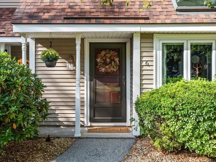 66 Pleasant St #6, North Oxford, MA 01537 - #3