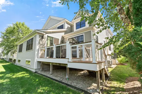32 Lillian Way #32, Wayland, MA 01778
