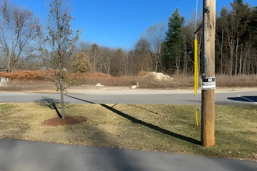 1905 Lakeview Ave, Dracut, MA 01826 - #2
