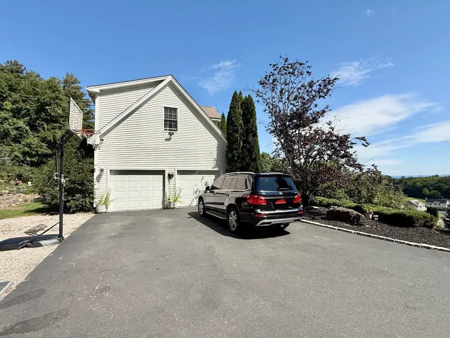 41 Plumtree Way, Feeding Hills, MA 01030 - #3
