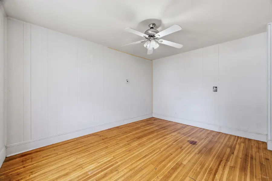 27 Houston Pl, Lynn, MA 01905 - #3
