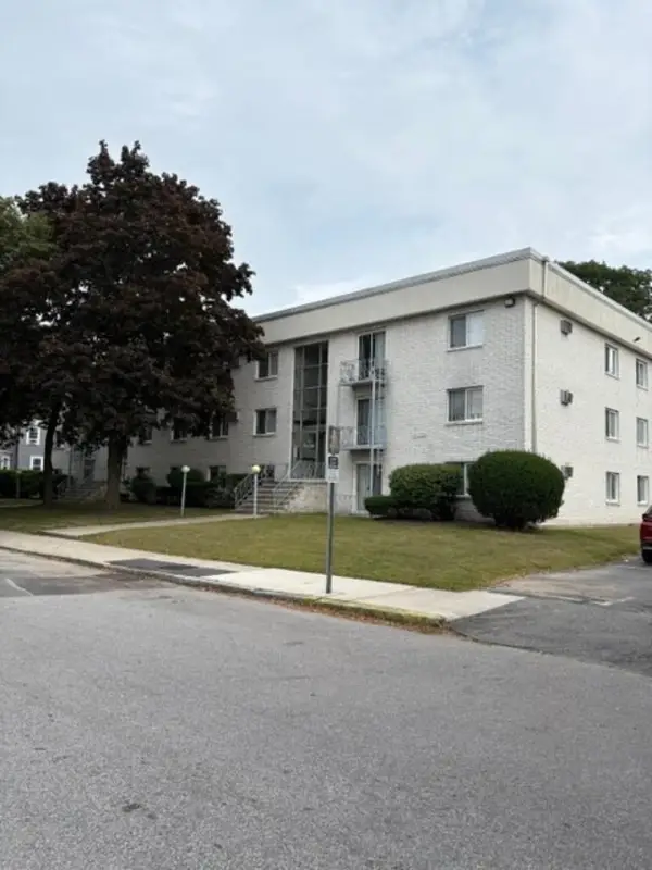 24 Inman St #3, Lawrence, MA 01843