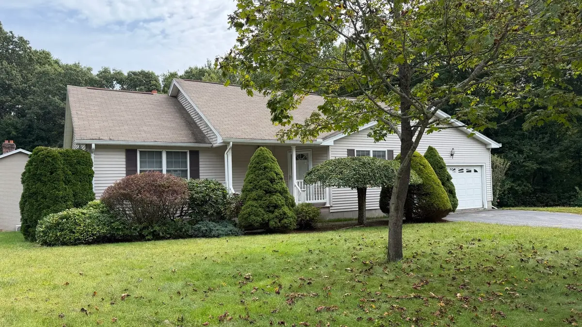 12 Deerfield Cir, Auburn, MA 01501 - #1