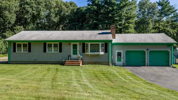 1541 N Hixville Rd, Dartmouth, MA 02747
