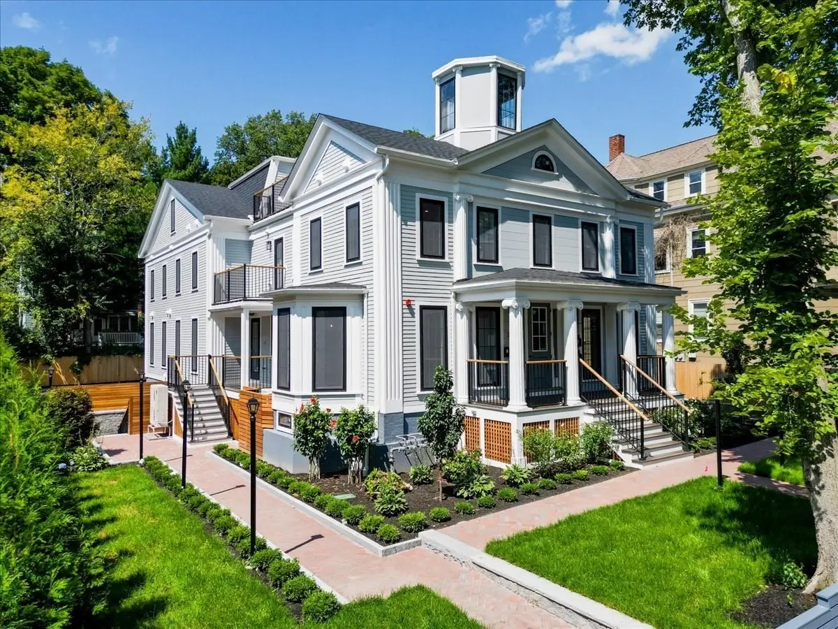 305 Chestnut Ave #3, Boston, MA 02130 - #1