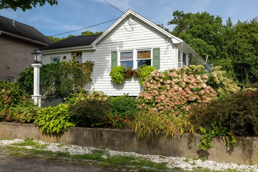 13 Lincoln St, Wareham, MA 02571 - #2