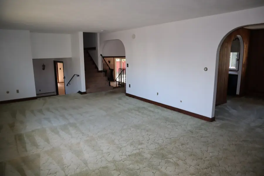 22 Pitcairn St, Revere, MA 02151 - #3