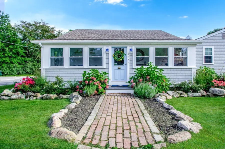 44 Oakdale Ave, Marion, MA 02738 - #2