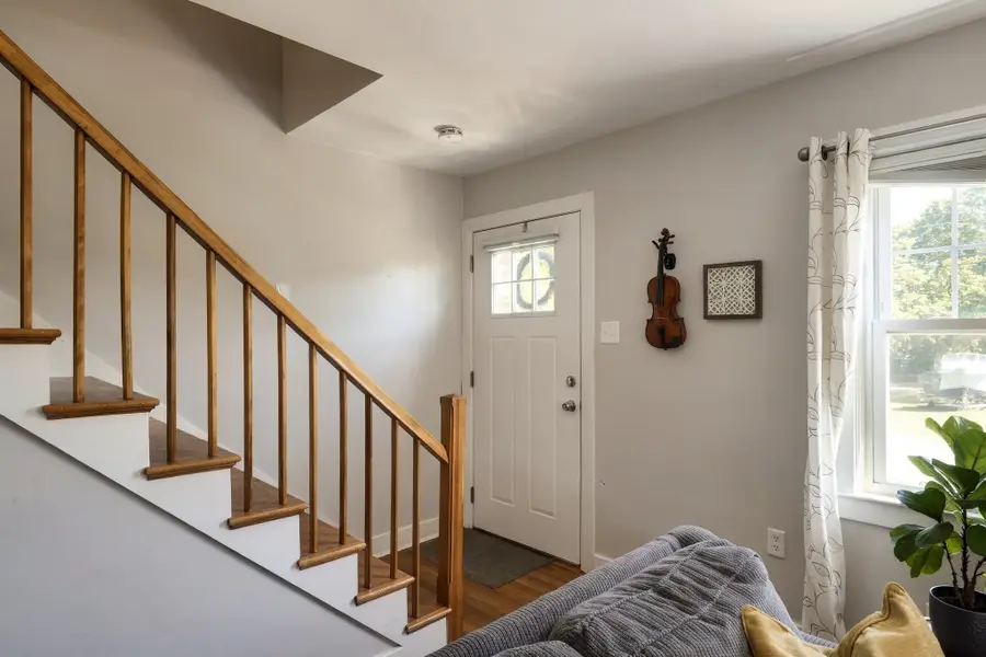 14 Macomber Ave, Dartmouth, MA 02747 - #3