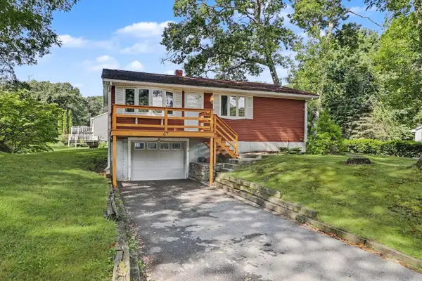 47 Restful Valley Rd, Tiverton, RI 02878